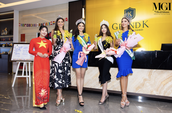 Thí sinh Miss Grand International học tiếng Việt khi đến Việt Nam ảnh 3