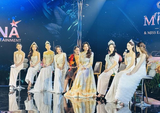 Top 4 Miss Earth Viet Nam 2023 giao lưu tại sự kiện ảnh 2