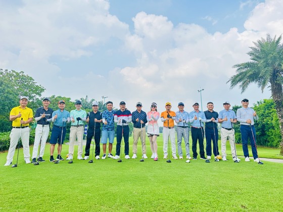 Khách chơi golf tại TPHCM 