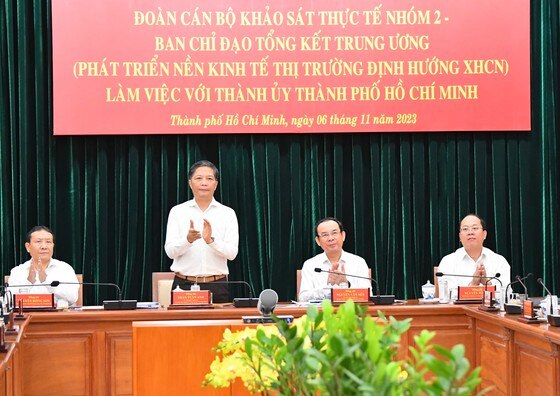 Trưởng Ban Kinh tế Trung ương Trần Tuấn Anh làm trưởng đoàn có buổi làm việc với Thành ủy TPHCM. Ảnh: VIỆT DŨNG