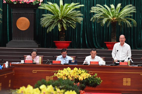 Trong phiên chiều 2-12, Phó Bí thư Thành ủy TPHCM Nguyễn Hồ Hải phát biểu về công tác xây dựng Đảng. Ảnh: VIỆT DŨNG