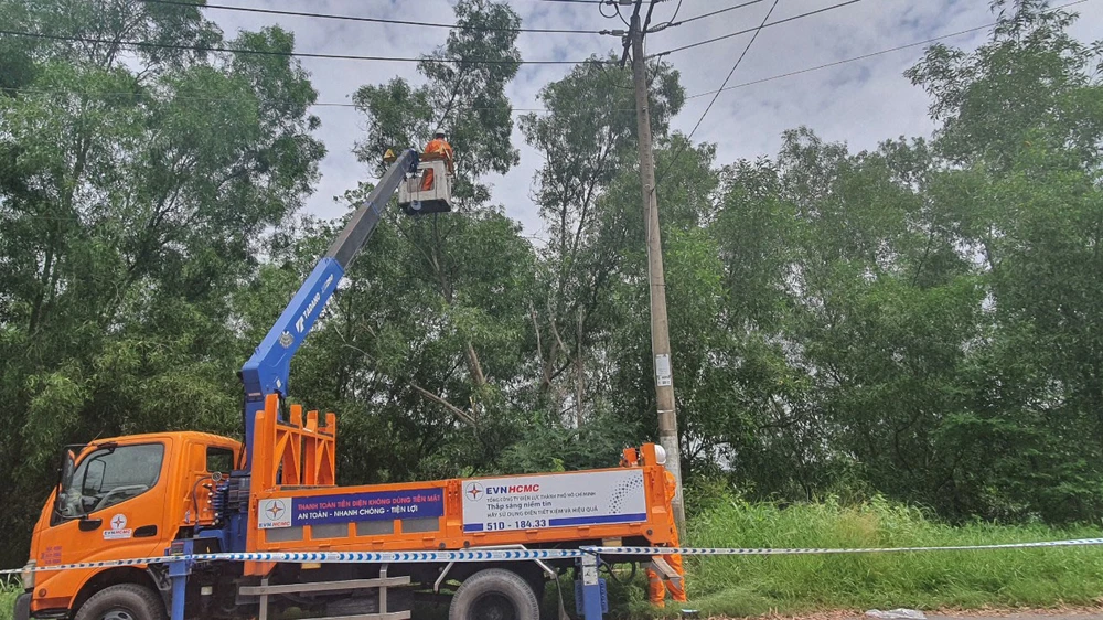 Thủ tướng yêu cầu thúc đẩy mạnh mẽ đầu tư phát triển của các tập đoàn nhà nước