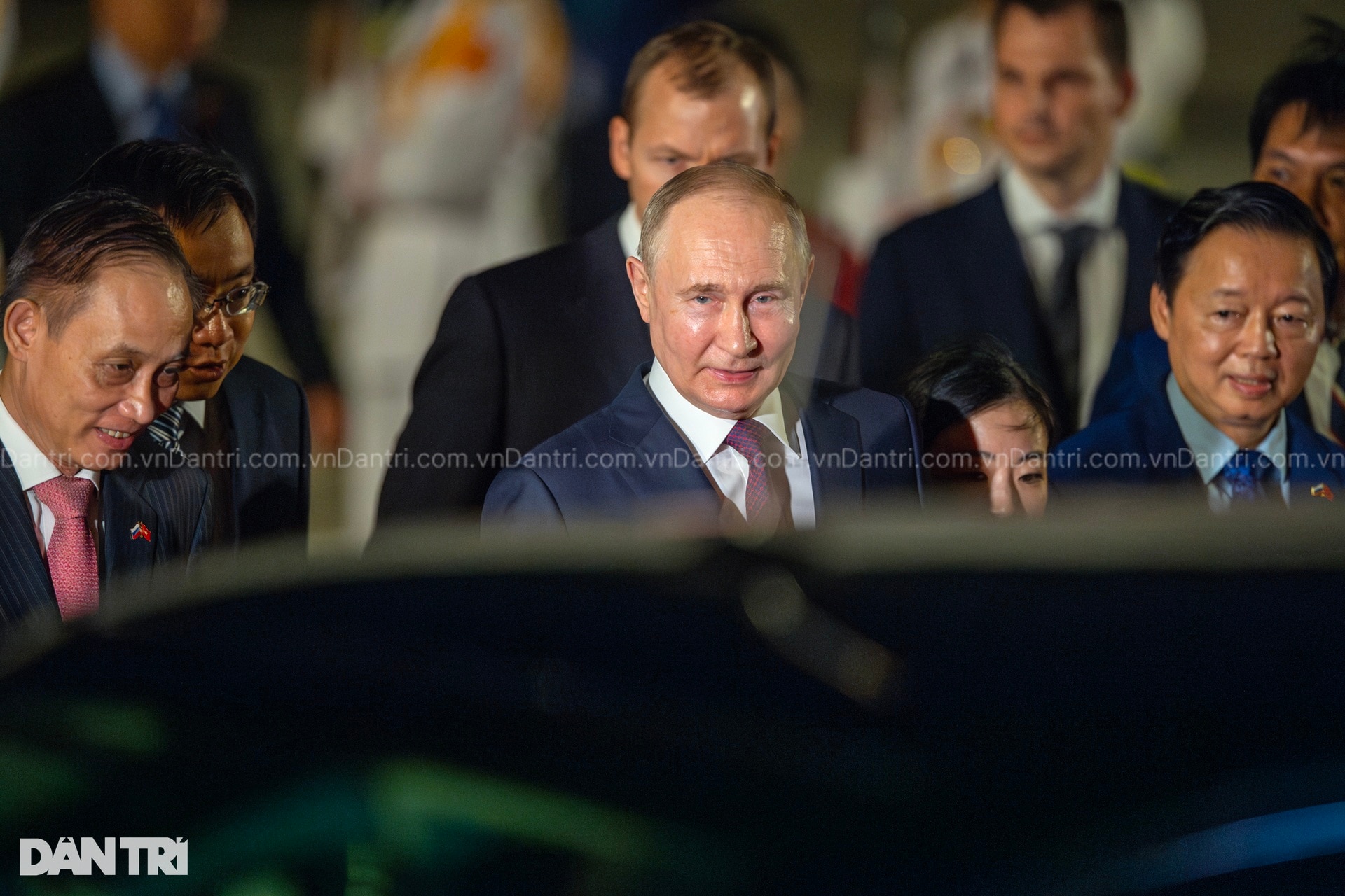 22 giờ bận rộn của Tổng thống Putin trong chuyến thăm Việt Nam - 2
