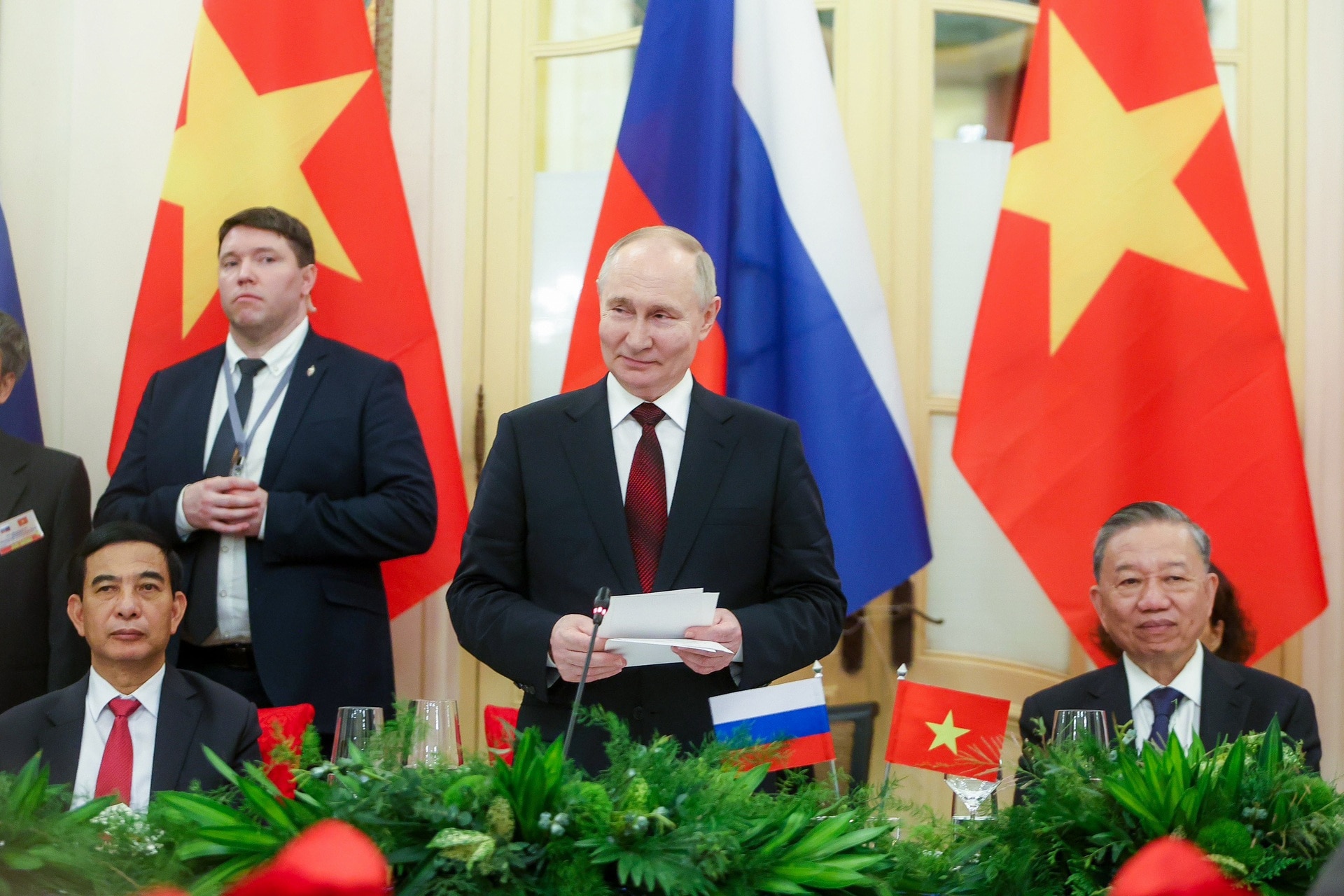 22 giờ bận rộn của Tổng thống Putin trong chuyến thăm Việt Nam - 19