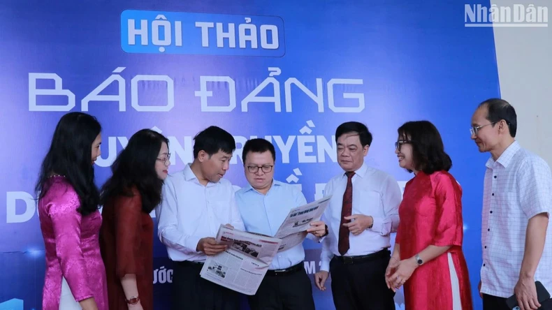 Phát huy vai trò của Báo Đảng trong xây dựng Đảng về đạo đức ảnh 2