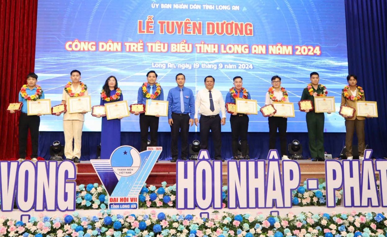 Long An tuyên dương 9 công dân trẻ tiêu biểu ảnh 1