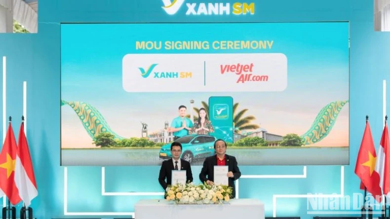 Vietjet hợp tác với Xanh SM, thúc đẩy giao thông bền vững giữa Việt Nam và Indonesia ảnh 2