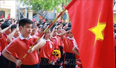 Vietnamesische Kinder „Junges Alter, großer Ehrgeiz“, Förderung von Tugend und Talent