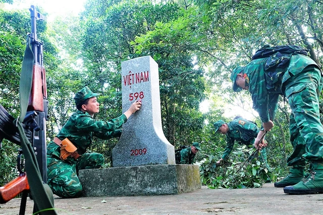 Ngã xuống, khi không mang súng: Biên giới sáng mãi những anh hùng- Ảnh 1.