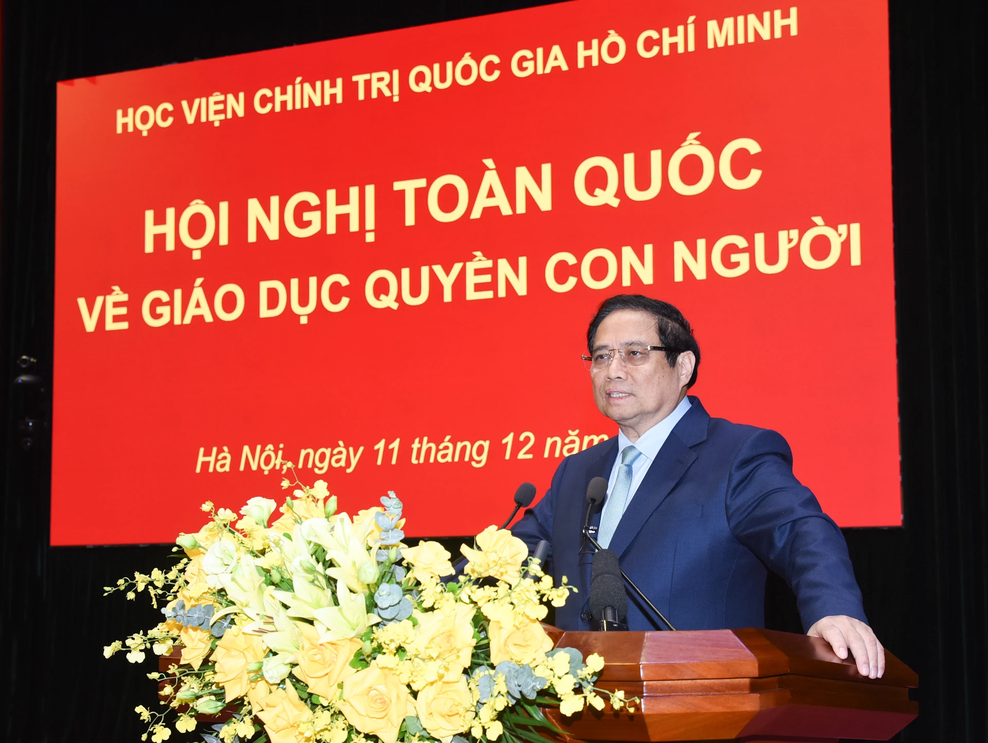 [Ảnh] Thủ tướng Phạm Minh Chính dự Hội nghị toàn quốc về giáo dục quyền con người ảnh 2