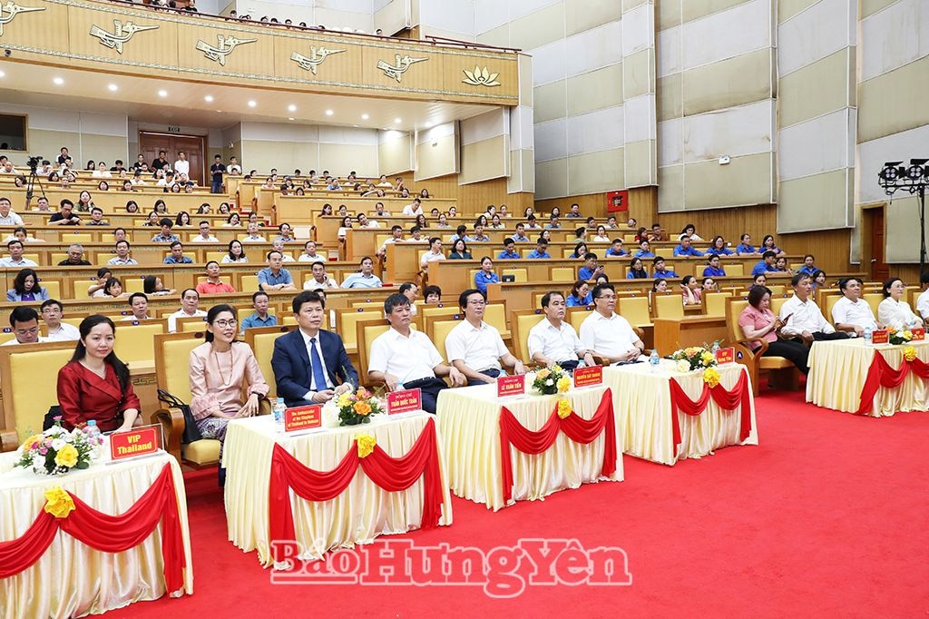 Các đại biểu dự chương trình Thái Lan – Càng hiểu càng yêu