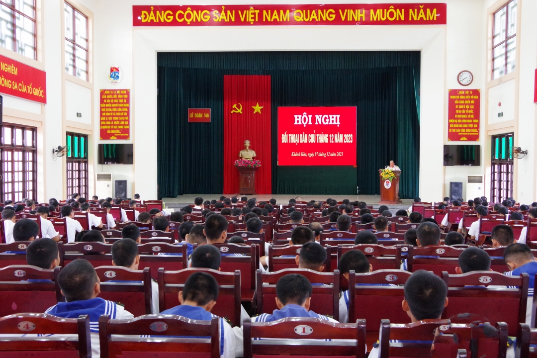 Quang cảnh hội nghị tại Lữ đoàn 146.