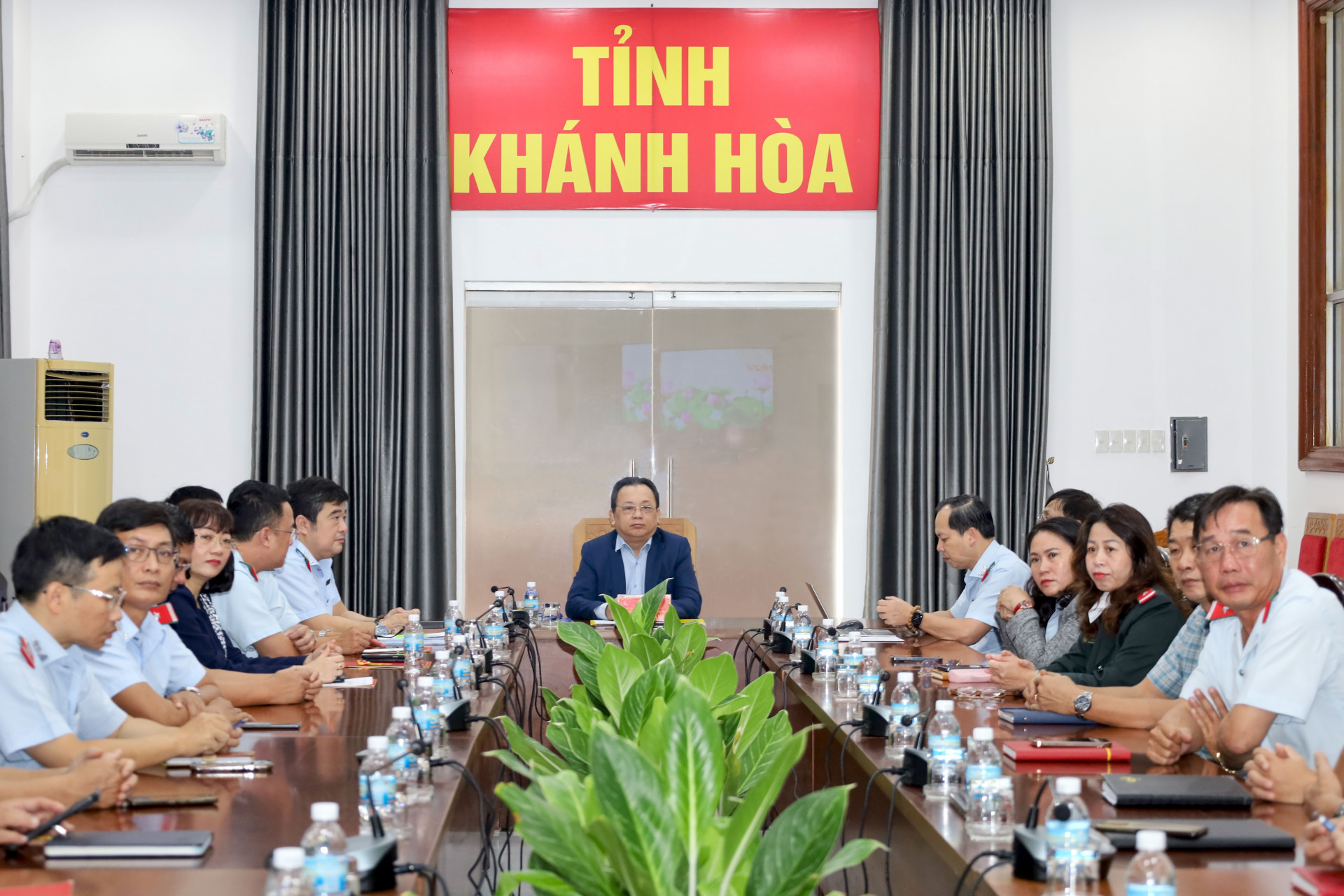 Quang cảnh hội nghị tại điểm cầu Khánh Hòa. 