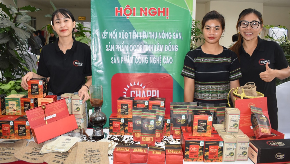 32 gian hàng sản phẩm OCOP Lâm Đồng trưng bày tại hội nghị 