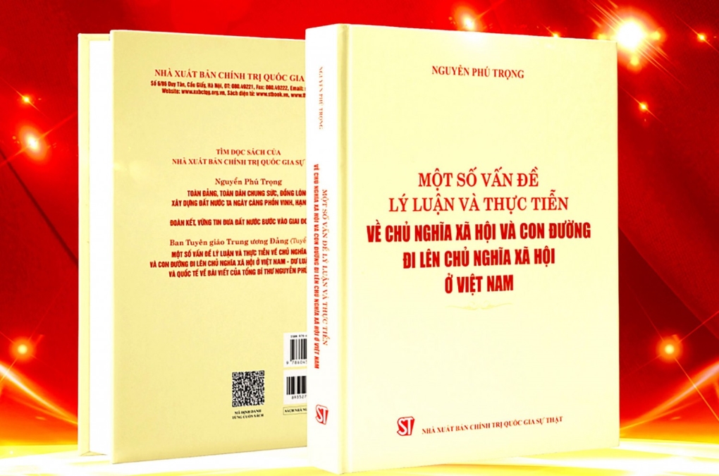 Tổng Bí thư Nguyễn Phú Trọng với nhân dân tại Lễ hội Đền Hùng_Ảnh : Tư liệu