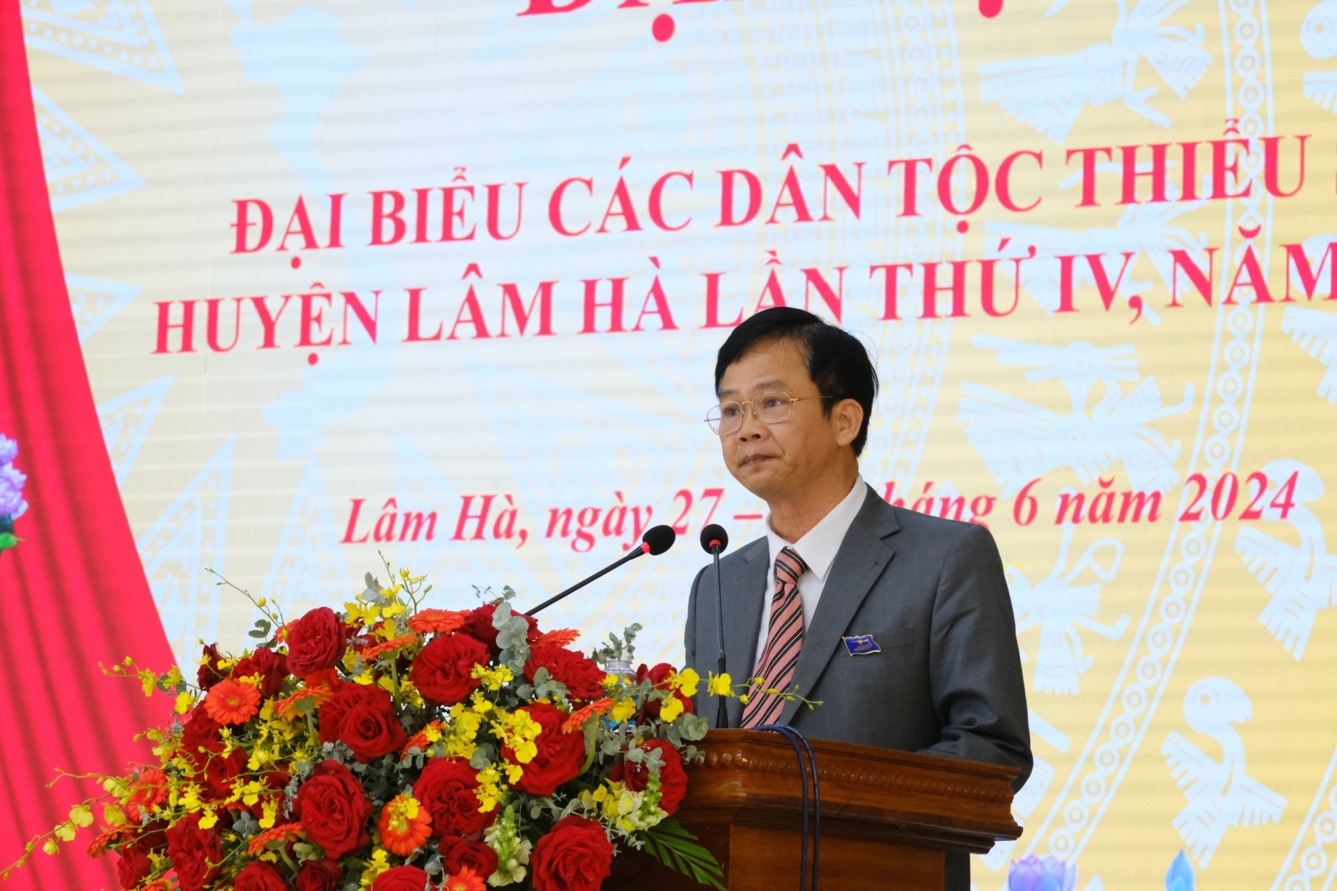 Đồng chí Nguyễn Văn Sơn - Bí thư Huyện ủy Lâm Hà phát biểu chỉ đạo Đại hội