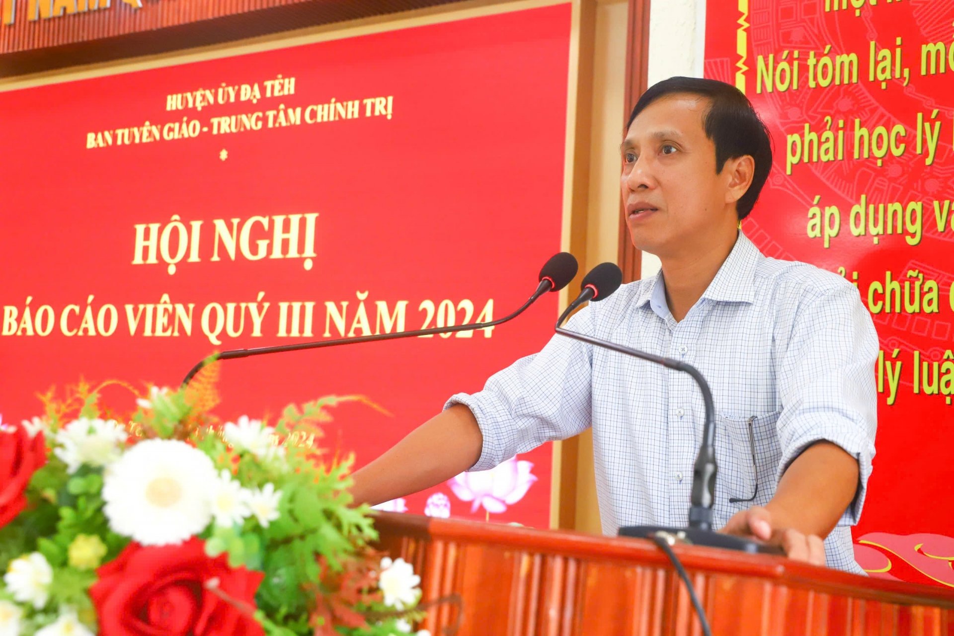 Đồng chí Nguyễn Mạnh Việt - Bí thư Huyện ủy Đạ Te3h phát biểu chỉ đạo tại hội ngh5