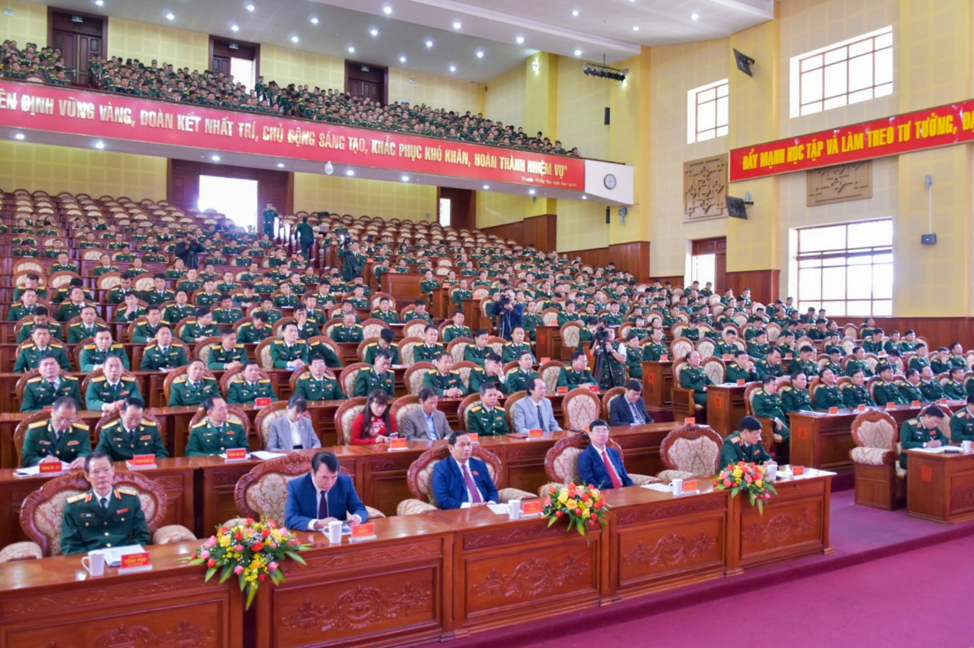 Quang cảnh hội nghị