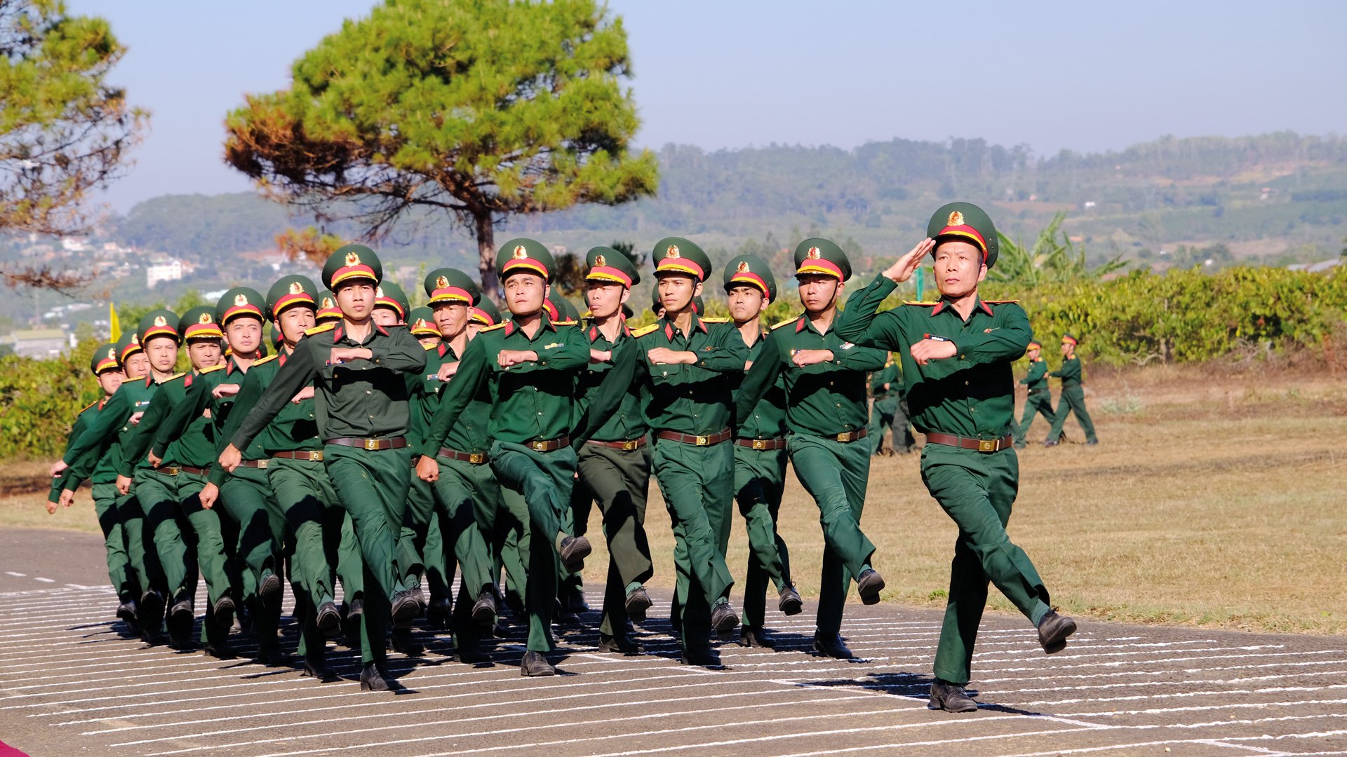 Lực lượng vũ trang tỉnh Lâm Đồng luôn giữ vững và phát huy truyền thống “Trung thành vô hạn - Đoàn kết kỷ cương - Tự lực tự cường - Quyết chiến quyết thắng”