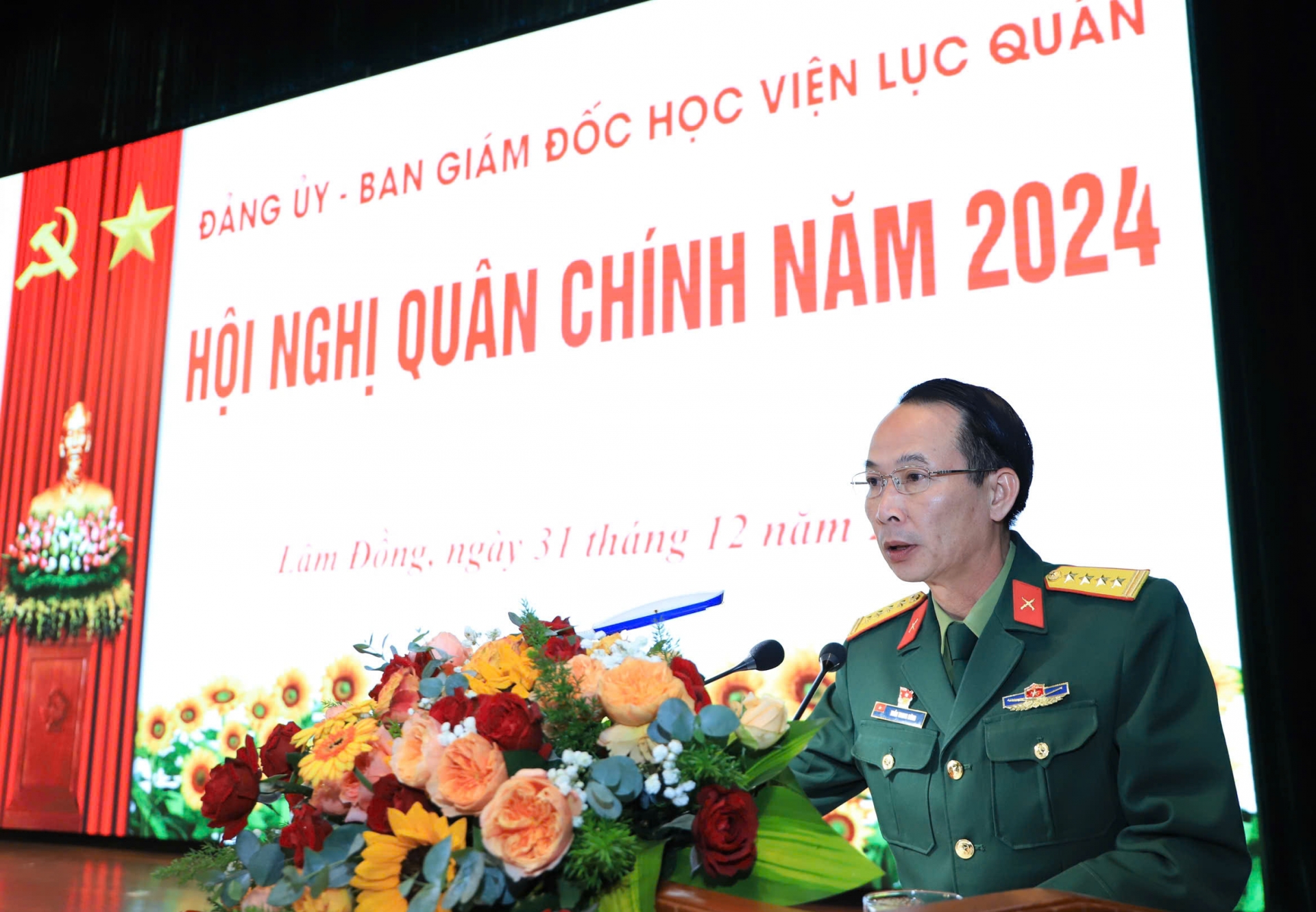 Tại hội nghị, đại diện lãnh đạo, chỉ huy các cơ quan, đơn vị Học viện đề xuất nhiều giải pháp hiệu quả, mang tính thực tiễn cao