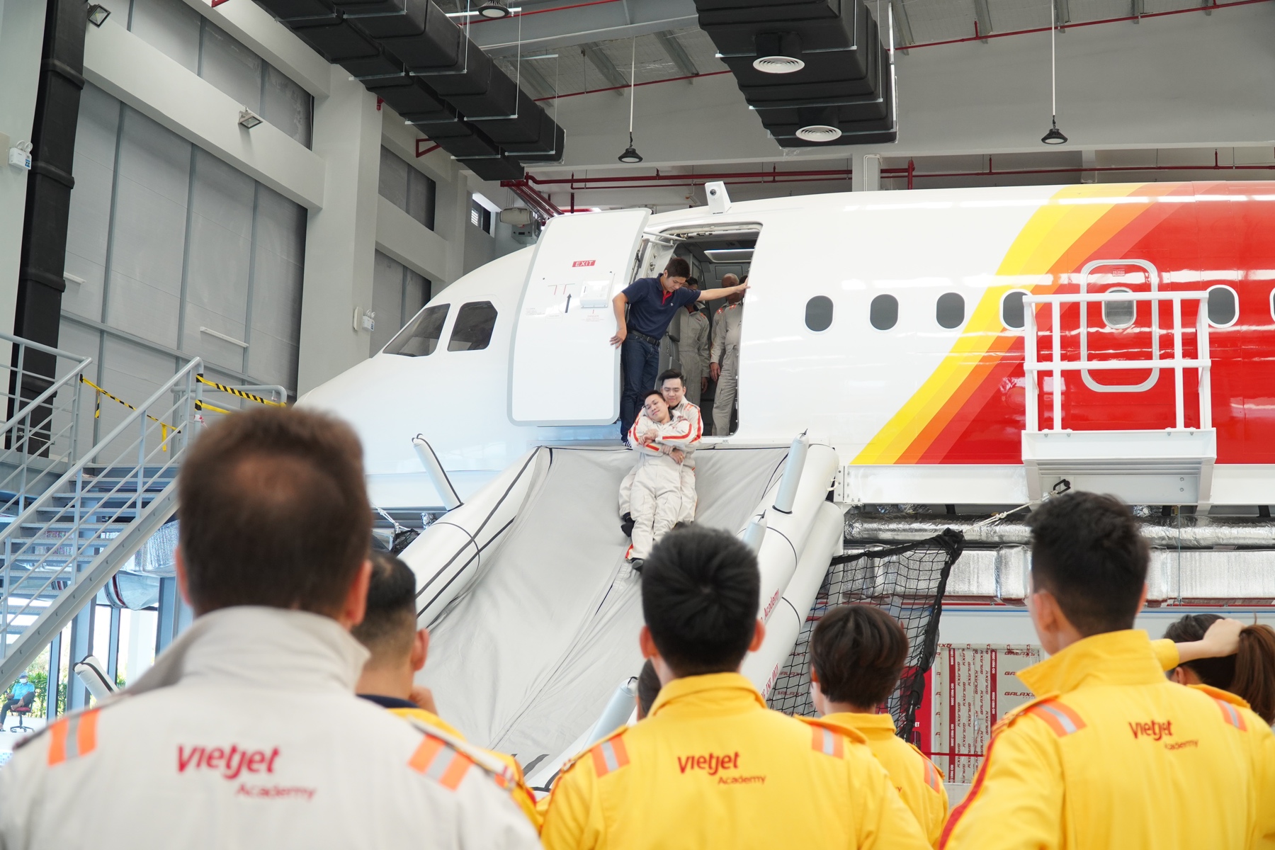 Học viện Hàng không Vietjet &quot;bắt tay&quot; IATA đào tạo nhân lực hàng không - Ảnh 4.