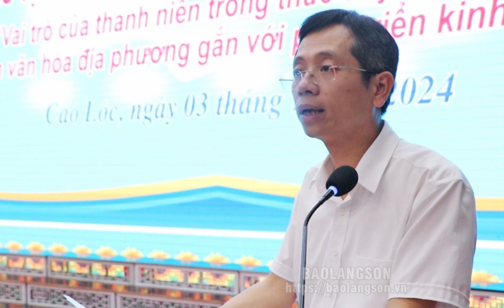 Lãnh đạo UBND huyện Cao Lộc phát biểu tại hội nghị đối thoại