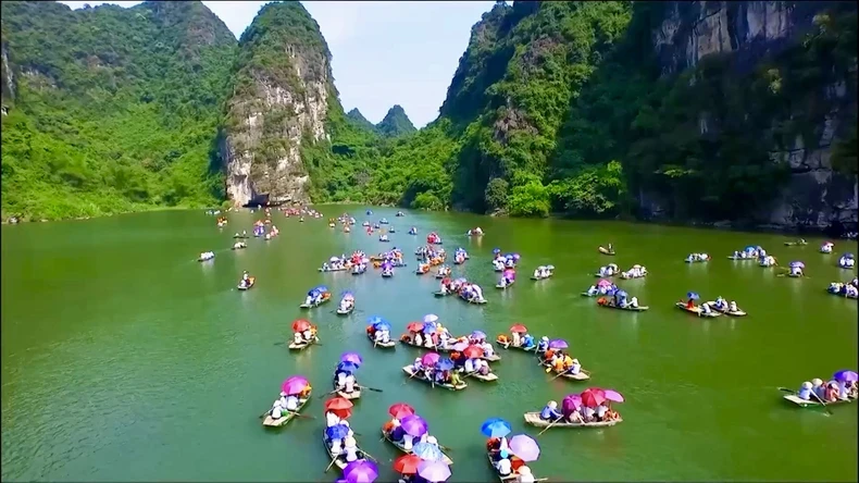 Tràng An đang mang sứ mệnh mới, trở thành trung tâm của Đô thị di sản thiên niên kỷ, từ đó thúc đẩy phát triển du lịch của tỉnh Ninh Bình.