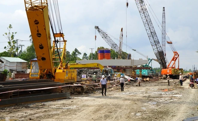 Đôn đốc các đơn vị khẩn trương thực hiện, nghiệm thu khối lượng hoàn thành để thu hồi vốn tạm ứng. (Ảnh minh họa: Nhựt An/TTXVN)