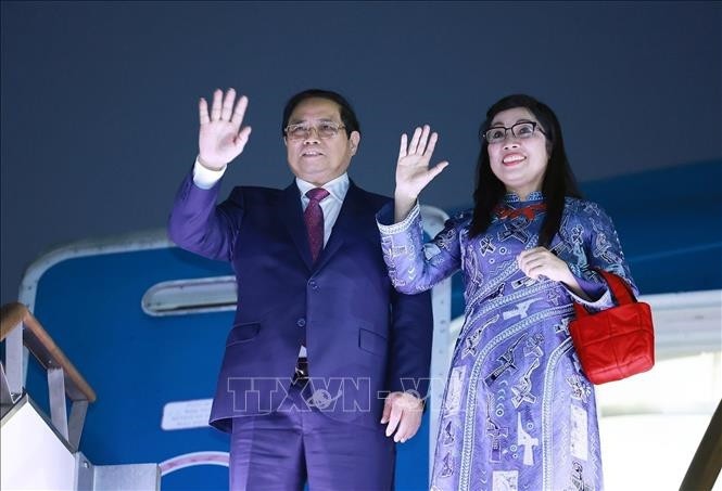 Thủ tướng Phạm Minh Chính và Phu nhân rời Thủ đô Seoul, kết thúc chuyến thăm chính thức Hàn Quốc. 