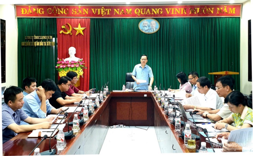 Đồng chí Hoàng Văn Tài, Uỷ viên Thường trực, Trưởng Ban Kinh tế - Ngân sách, HĐND tỉnh, trưởng đoàn giám sát phát biểu ý kiến kết luận 