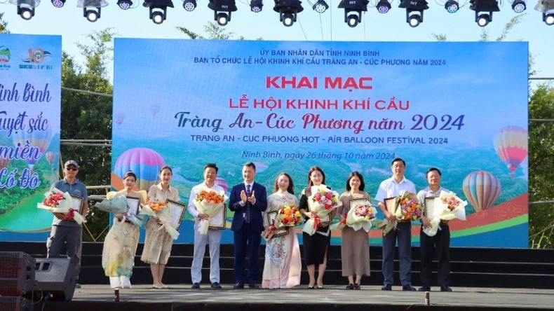 Lễ hội Khinh khí cầu Tràng An - Cúc Phương năm 2024 rút gọn chỉ còn ở một địa điểm tổ chức là Công viên văn hóa Tràng An, TP. Ninh Bình.