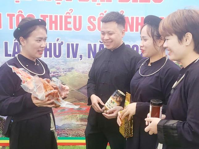 Ấn tượng sắc màu các dân tộc xứ Lạng ảnh 11