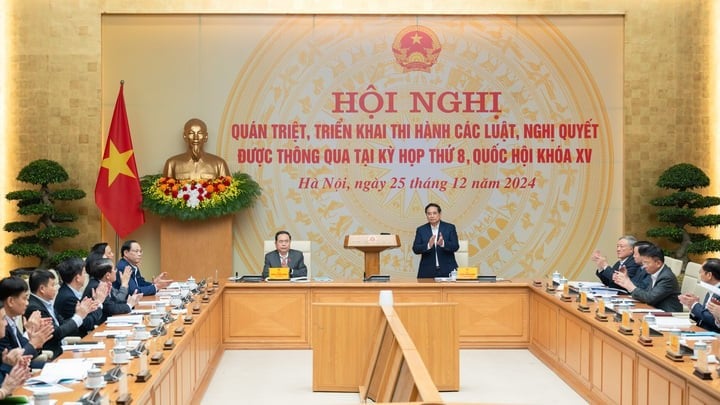 Thủ tướng Phạm Minh Chính và Chủ tịch Quốc hội Trần Thanh Mẫn đồng chủ trì hội nghị. (Ảnh: quochoi.vn)