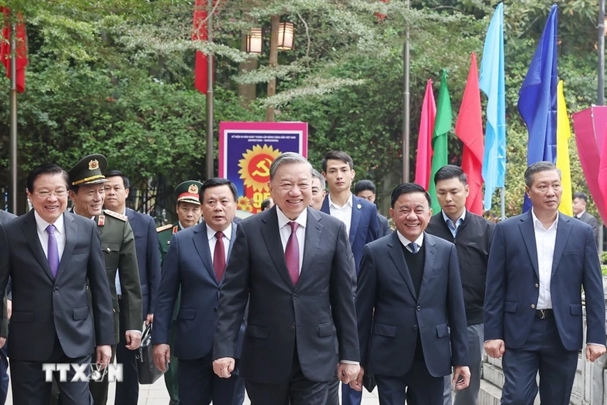 Tổng Bí thư Tô Lâm và đoàn công tác Trung ương thăm Khu di tích Quốc gia đặc biệt Kim Liên. 