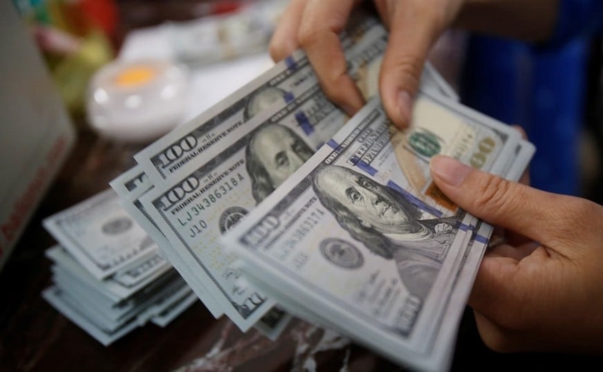 Tỷ giá USD hôm nay, 16-1: Đồng USD tiếp tục suy yếu sau dữ liệu CPI. Ảnh: Reuters 