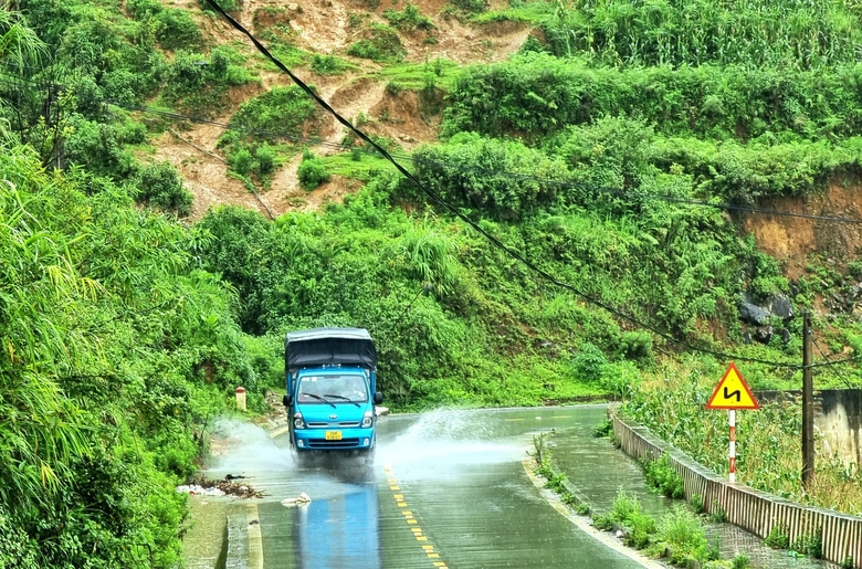 Khám phá bản Tả Van trong mưa  ảnh 3