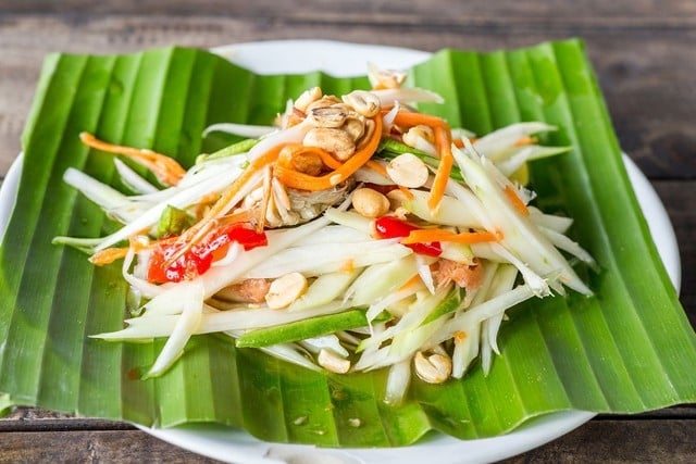 gyi-yu-yy-green-papaya-salad-194919-3-16939072921411378018453.jpg