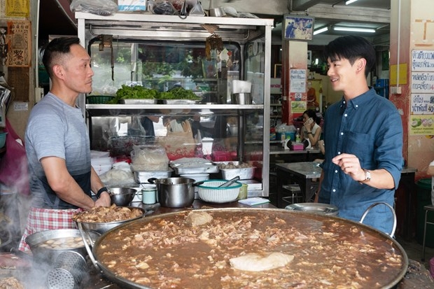 Hành trình "ngược thời gian" ở Hội An cùng Nhà khám phá Eric Nam ảnh 3