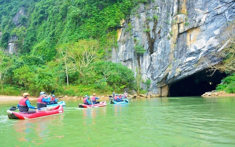 Để du lịch đóng góp nhiều hơn cho tăng trưởng ảnh 1