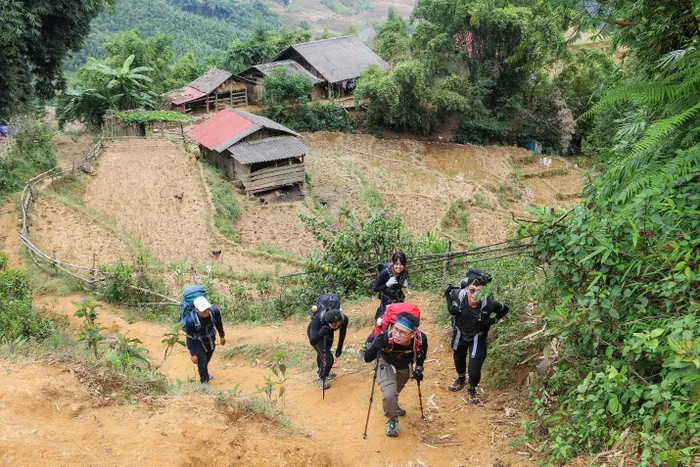 Gợi ý hành trình vượt 30km chinh phục đỉnh Ky Quan San ảnh 4