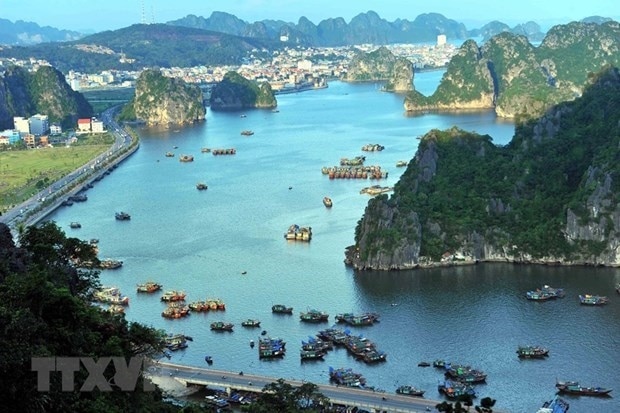 Forbes: Vịnh Hạ Long là 1 trong 24 điểm du lịch lý tưởng nhất thế giới ảnh 1