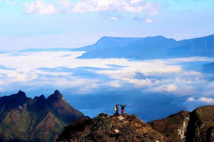 Những cung đường trekking nổi tiếng dành cho người ưa 'săn mây, hái sao' ảnh 1