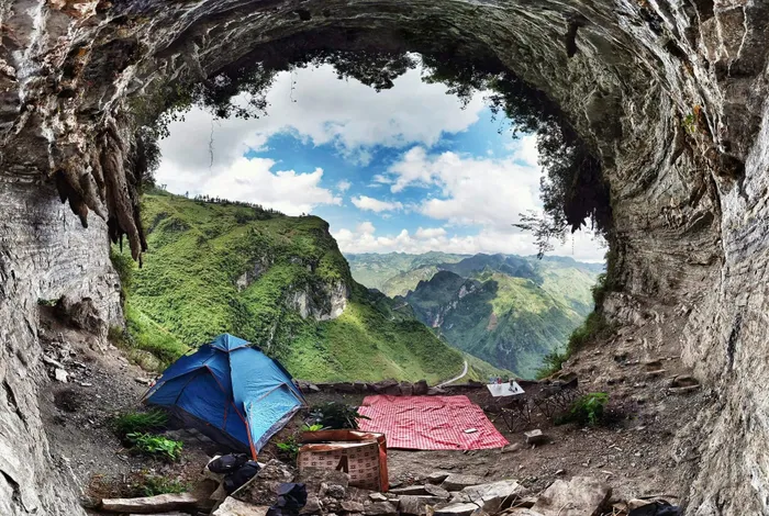 Những cung đường trekking nổi tiếng dành cho người ưa 'săn mây, hái sao' ảnh 2