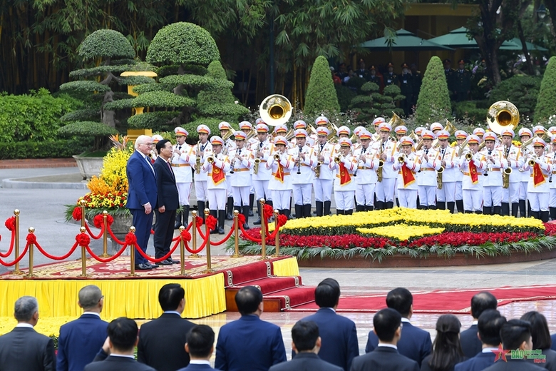 Chủ tịch nước Võ Văn Thưởng chủ trì lễ đón Tổng thống Đức Frank-Walter Steinmeier.