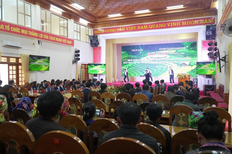 quang-canh-buoi-lam-viec-3939.jpg