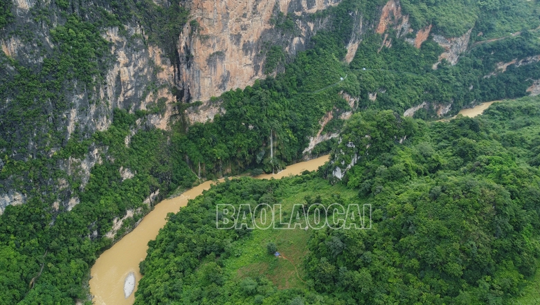 Biên giới Si Ma Cai đẹp như tranh vẽ..jpg