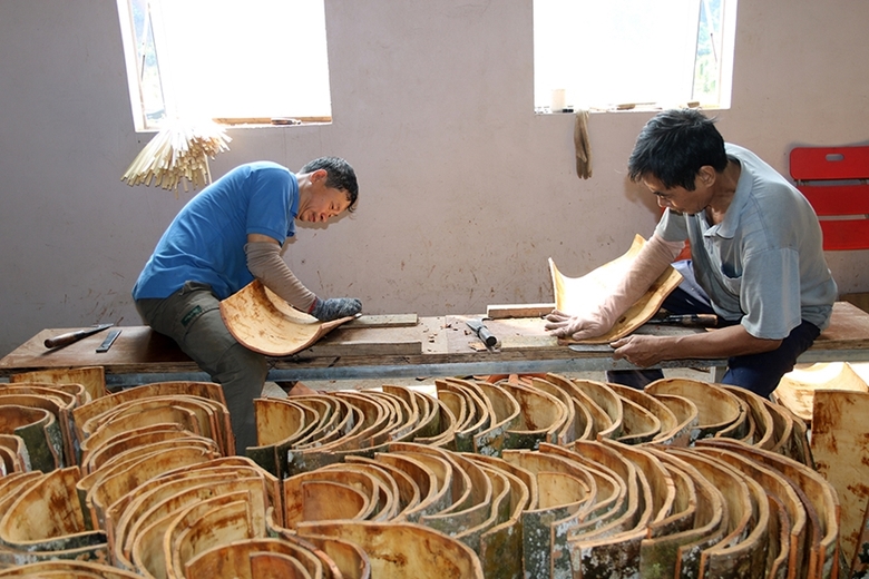 Cây quế mang lại thu nhập ổn định và tạo nhiều việc làm cho người dân xã Đại Sơn, huyện Văn Yên, tỉnh Yên Bái.