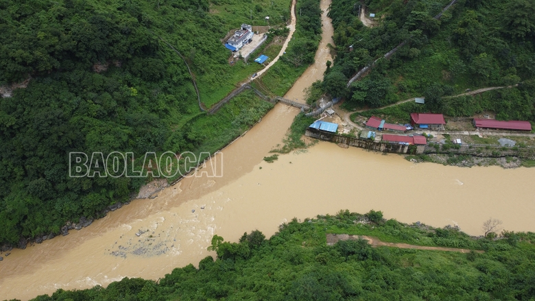 Nga ba nơi giao nhau giữa sông Trắng và sông Xanh..jpg