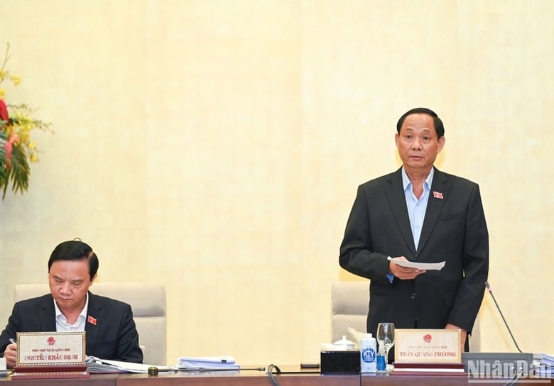 Phó Chủ tịch Quốc hội Trần Quang Phương điều hành nội dung cho ý kiến về công tác dân nguyện của Quốc hội. (Ảnh: DUY LINH)