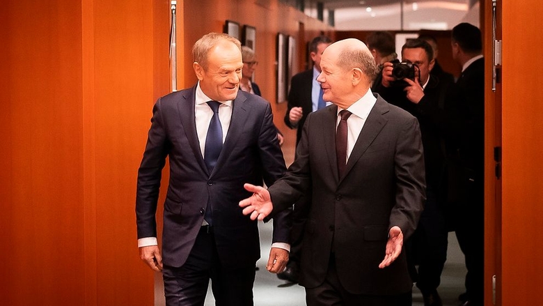 Thủ tướng Ba Lan Donald Tusk (trái) trong cuộc gặp với thủ tướng Đức Olaf Scholz ở Berlin vào tháng 2/2024.